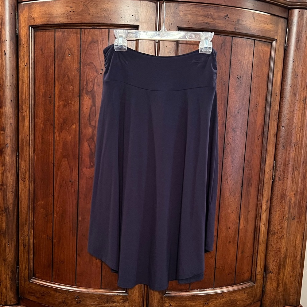 Casual  Artisan NY  casual navy skirt Med